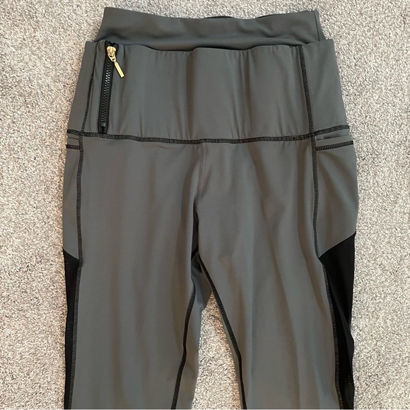 Dene Adams Women's Size 28 x 26 Concealed Carry Tactical Leggings Gray/Black - Picture 2 of 13